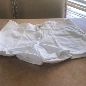 White denim size 8 NWT Magellan shorts
